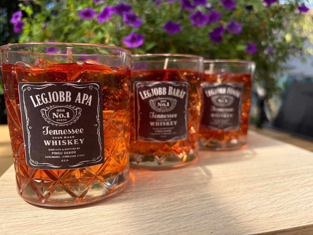 Whiskey by Pingu Dekor